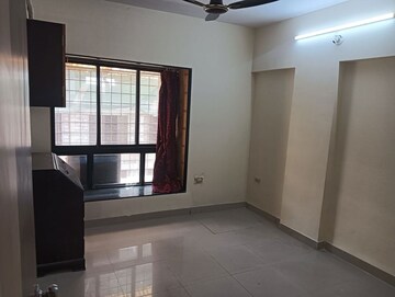 Room in 2 BHK Apartment at H Rishabraj Serenity Decks, Goregaon East – for Rent