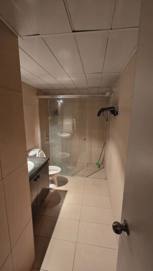 Bathroom in 1.5 BHK Apartment at Prestige Royale Gardens, Gantiganahalli – for Sale