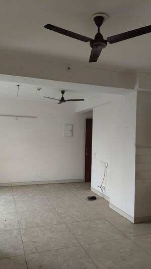 Room in 3 BHK Apartment at Saviour Green Arch, Tech Zone 4 Greater Noida – for Rent