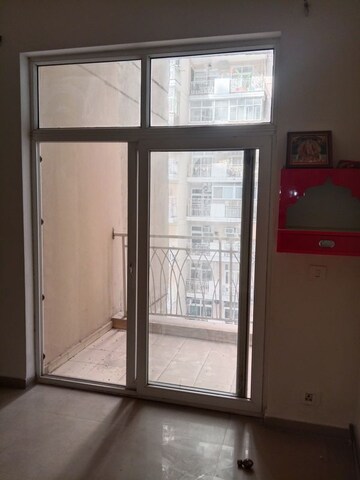 Room in 2 BHK Apartment at Mahagun Mywoods, Sector 16c Greater Noida – for Rent