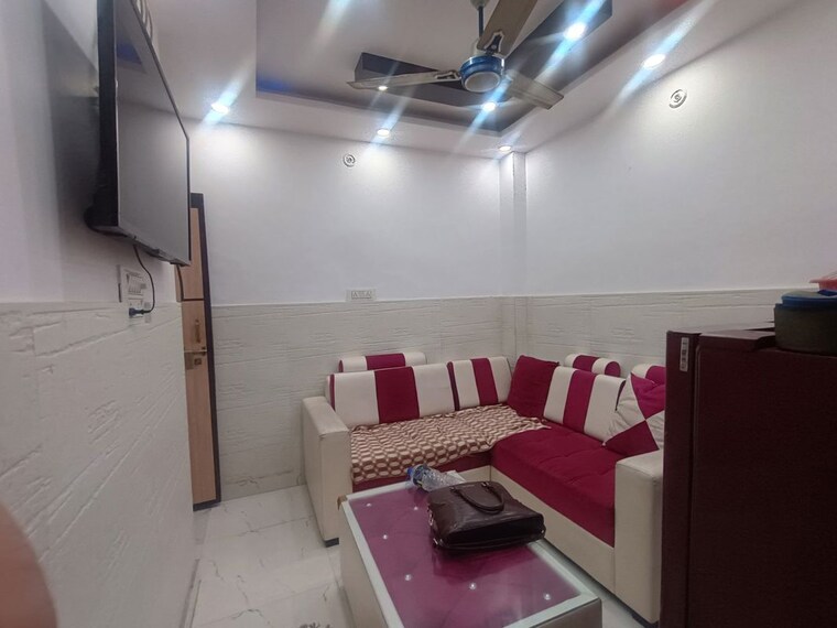 Living Room, dwarka mor 2 Bedroom 500 Sq.Ft. Builder Floor In Dwarka Mor Delhi 10083435