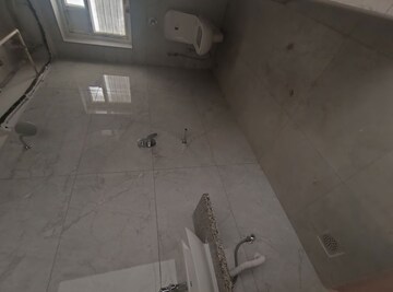 Bathroom in 3 BHK Apartment at Technopolis Solitaire Unity, Hafeezpet – for Sale