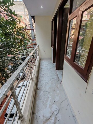 Balcony in 5 BHK Villa at Chattarpur – for Rent