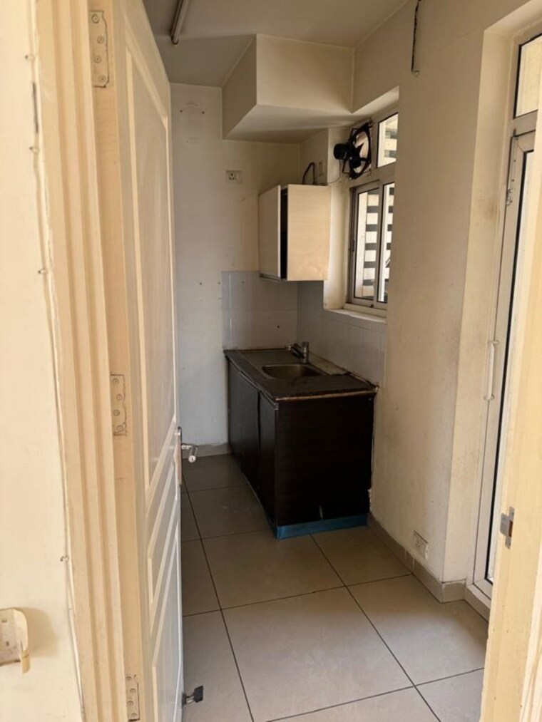 Bathroom, bestech-park-view-ananda 3 Bedroom 1660 Sq.Ft. Apartment In Sector 81 Gurgaon 10083631