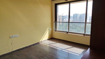 Room in 2 BHK Apartment at Kalpataru Aura, Ghatkopar West – for Rent