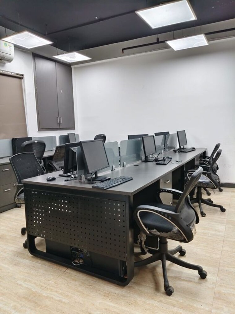 Gym, sector 63 Commercial Office Space 1600 Sq.Ft. In Sector 63 Noida 10080593