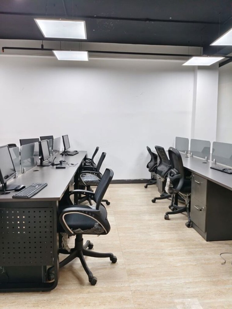 Gym, sector 63 Commercial Office Space 1600 Sq.Ft. In Sector 63 Noida 10080593