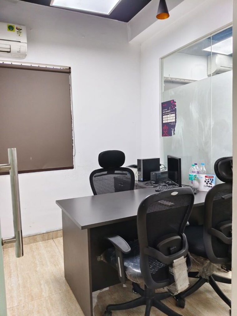 Team Area, sector 63 Commercial Office Space 1600 Sq.Ft. In Sector 63 Noida 10080593