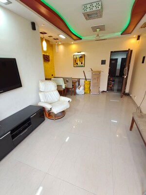 Master Bedroom in 2 BHK Apartment at Raheja Heights Phase 2, Goregaon East – for Rent