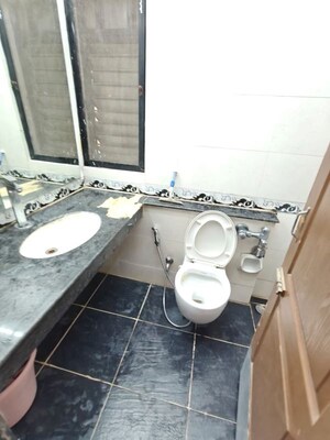 Master Bedroom in 2 BHK Apartment at Raheja Heights Phase 2, Goregaon East – for Rent