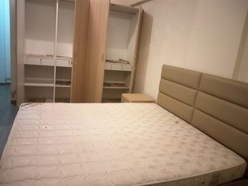 Bedroom in 2 BHK Apartment at Yash Orion, Goregaon East – for Rent