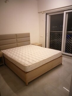 2 BHK Apartment For Rent in Yash Orion