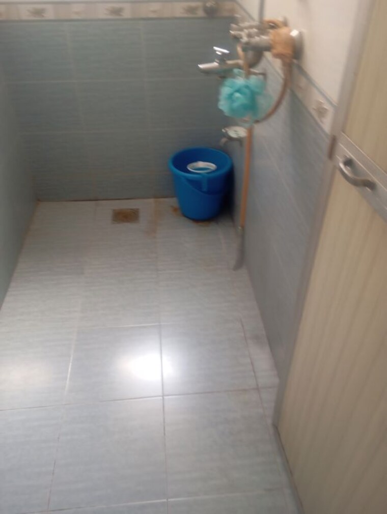 Bathroom, harishchandra-chs 1 Bedroom 400 Sq.Ft. Apartment In Andheri East Mumbai 10083673