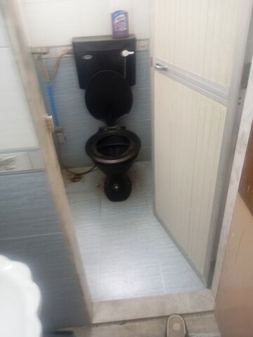 Team Area in 1 BHK Apartment at Harishchandra CHS, Andheri East – for Sale