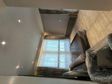 Furnished Amenities in 3 BHK Apartment at Parel – for Sale