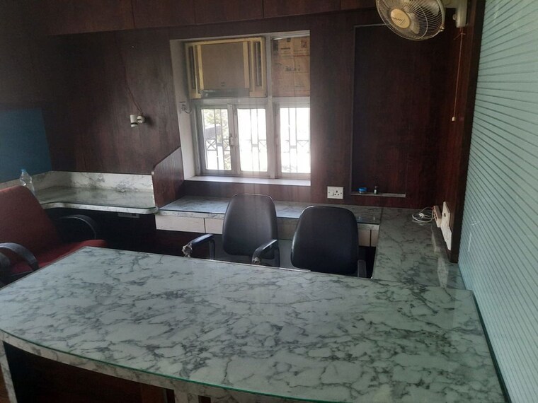 Living Room, chandni chawk Commercial Office Space 1000 Sq.Ft. In Chandni Chawk Kolkata 10083618