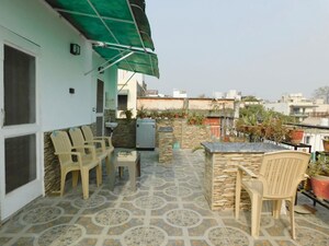 Terrace in 2 BHK Builder Floor at Green Park Extension – for Rent