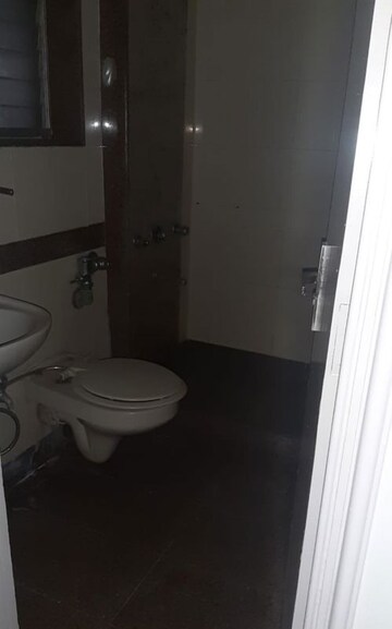 Bathroom in 1 BHK Apartment at Vasant Vihar – for Rent