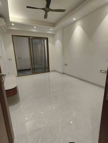 Room in 3 BHK Builder Floor at Saket – for Rent