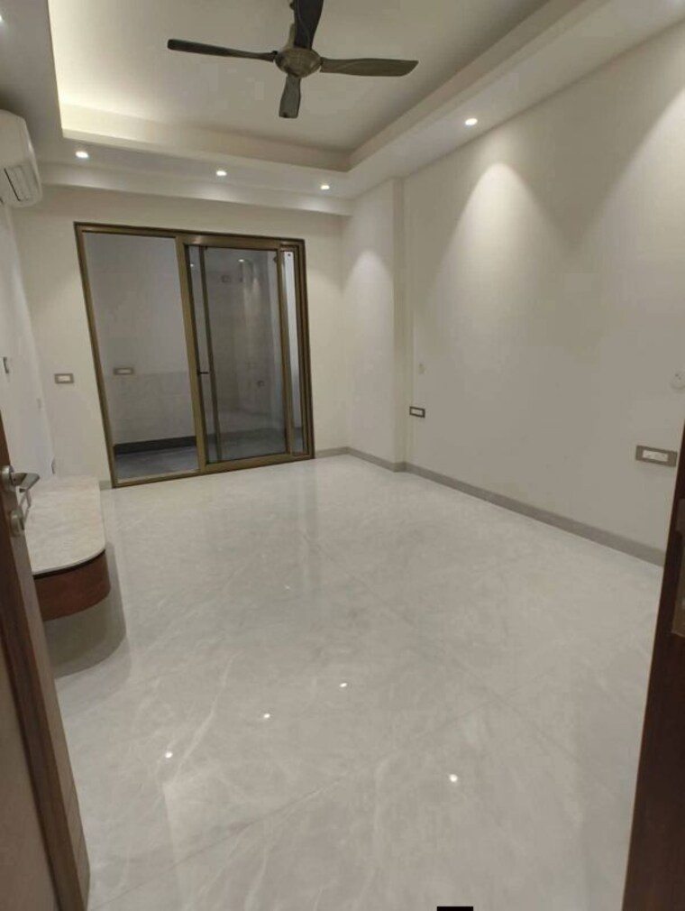Room, saket 3 Bedroom 1500 Sq.Ft. Builder Floor In Saket Delhi 10083765
