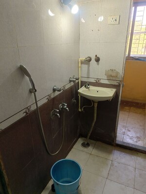 Team Area in 1 BHK Apartment at Shanti Dham Apartment, Kalwa – for Rent