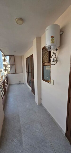 Room in 3 BHK Independent House at Ansal Plaza Sector-23, Sector 23 – for Rent