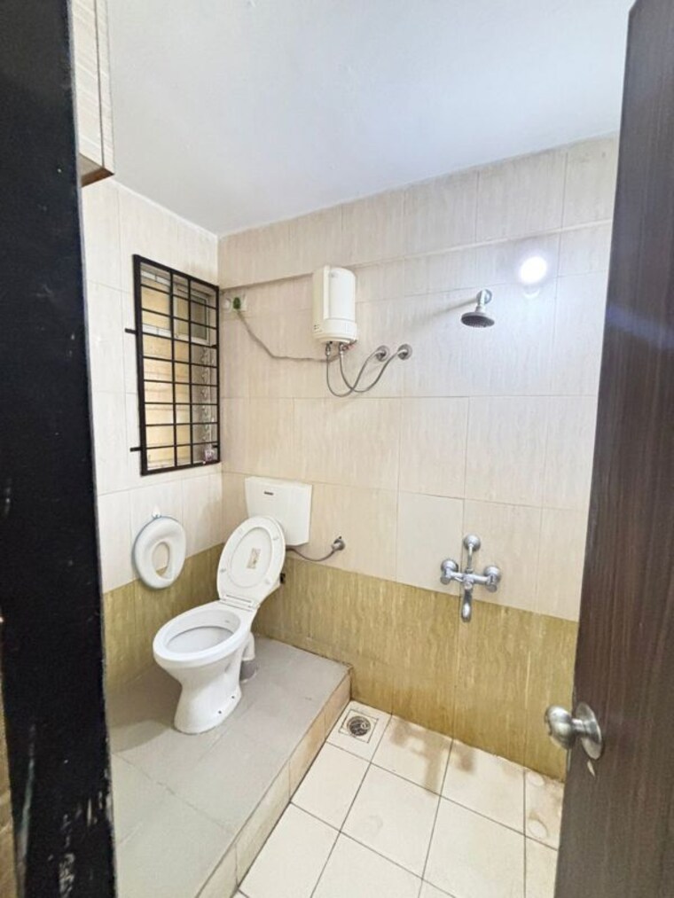 Bathroom, sukhwani-elmwood 2 Bedroom 810 Sq.Ft. Apartment In Pimple Saudagar Pune 10083889