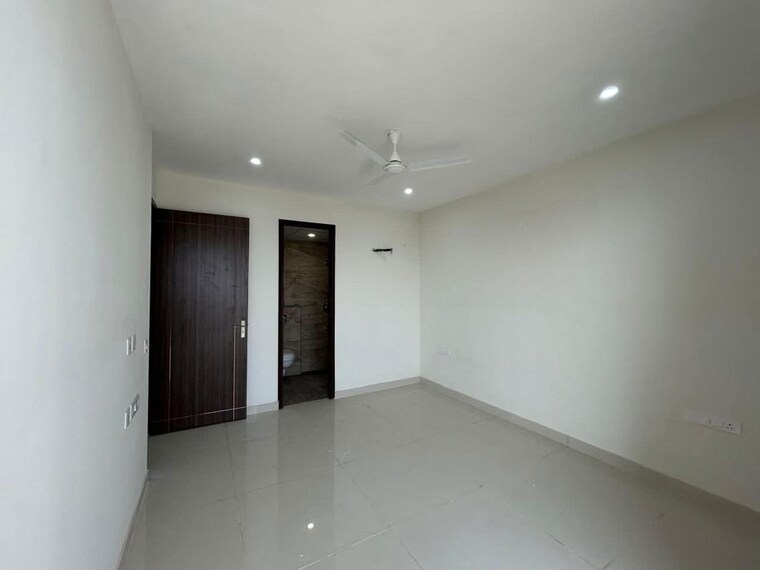 Room, malwa-escon-primera 5 Bedroom 4350 Sq.Ft. Penthouse In International Airport Road Zirakpur 10083860