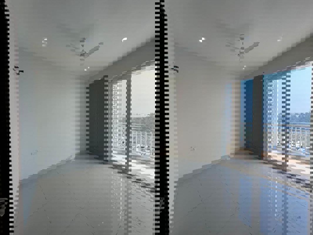 5 BHK + Servant Room 4350 Sq.Ft. Penthouse in Malwa Escon Primera