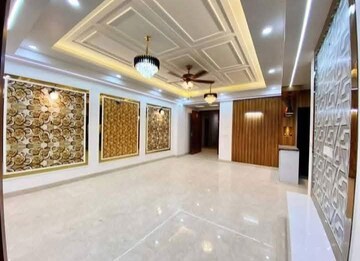 Bedroom in 3 BHK Builder Floor at Saket – for Rent