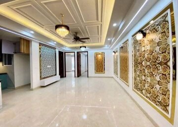 Room in 3 BHK Builder Floor at Saket – for Rent
