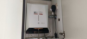 Team Area in 2 BHK Apartment at Kalpataru Aura, Ghatkopar West – for Rent