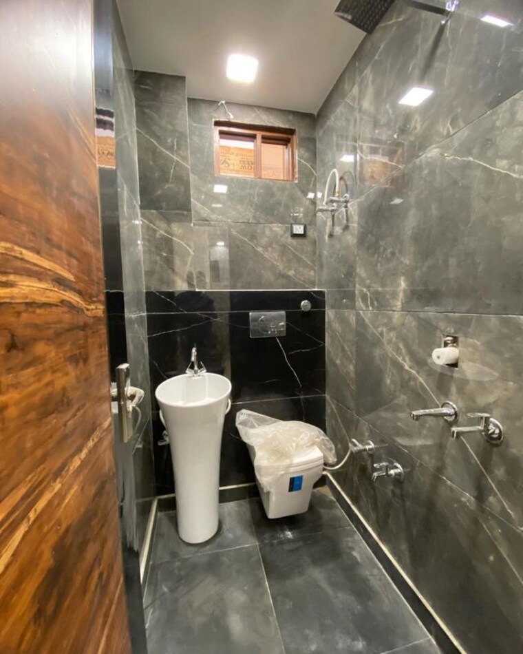 Bathroom, uttam nagar 2.5 Bedroom 546 Sq.Ft. Builder Floor In Uttam Nagar Delhi 10083983