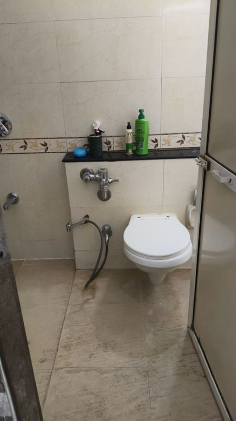 Bathroom, raheja-heights-phase-2 1 Bedroom 650 Sq.Ft. Apartment In Goregaon East Mumbai 10083999