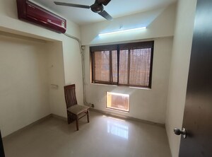 Room in 1.5 BHK Apartment at Runwal Garden City, Balkum Pada – for Rent