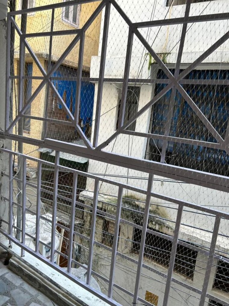 Balcony, east of kailash 3 Bedroom 1200 Sq.Ft. Builder Floor In East Of Kailash Delhi 10084038