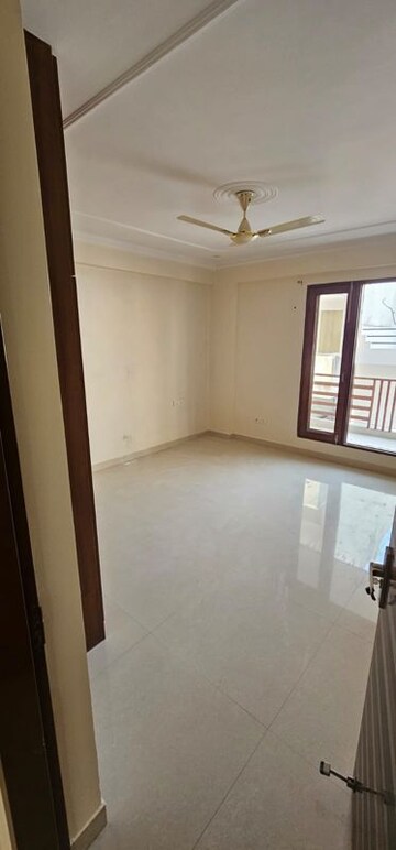 Room in 3 BHK Independent House at Ansal Plaza Sector-23, Sector 23 – for Rent