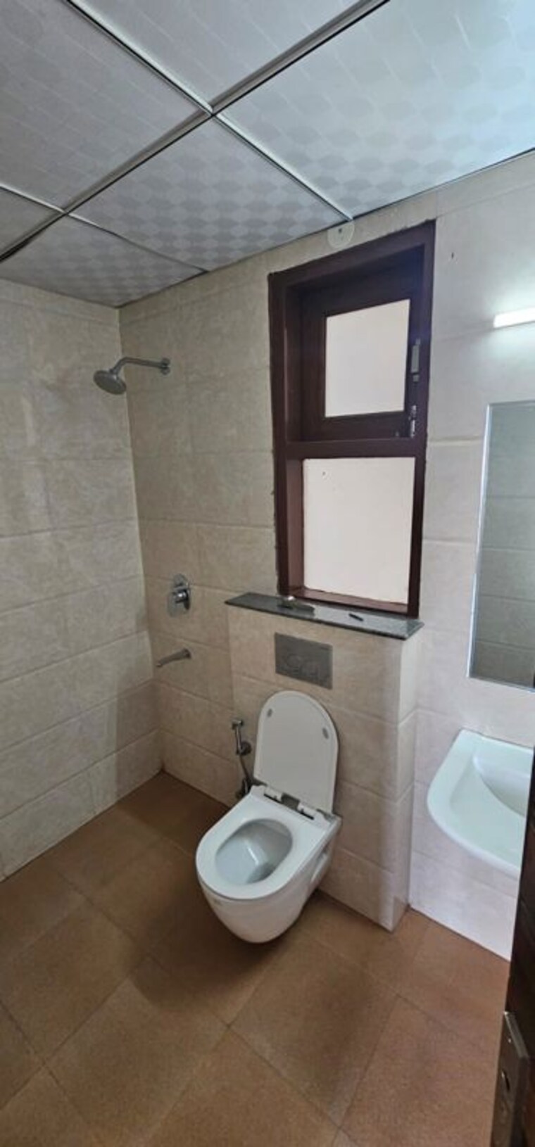Bathroom, ansal-plaza-sector-23 3 Bedroom 150 Sq.Yd. Independent House In Sector 23 Gurgaon 10084086