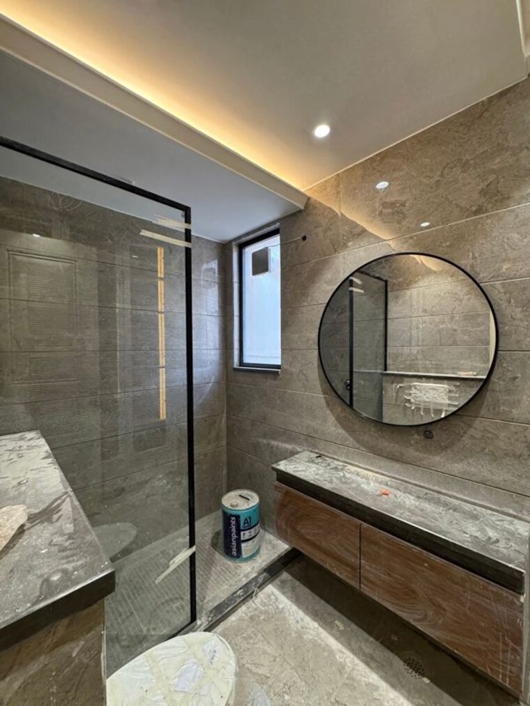  Parking, saket 3 Bedroom 2000 Sq.Ft. Builder Floor In Saket Delhi 10084152