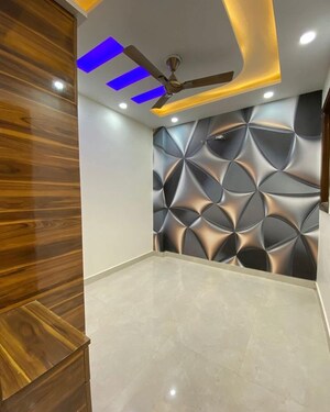 Staircase in 3.5 BHK Builder Floor at Uttam Nagar – for Sale