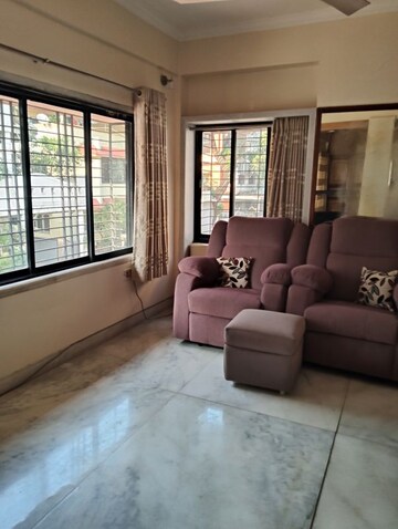 Living Room in 5 BHK Apartment at Mulund West – for Rent