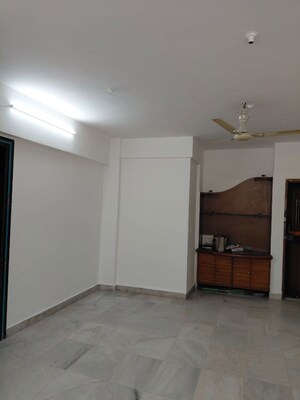 Room in 2 BHK Apartment at Vasant Oscar, Mulund West – for Rent
