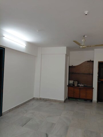 Room in 2 BHK Apartment at Vasant Oscar, Mulund West – for Rent