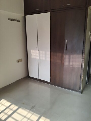 Room in 1 BHK Apartment at Nirmal Kalpnagri Dhaivat, Mulund West – for Rent