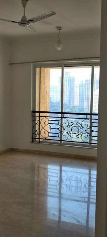 Room in 3 BHK Apartment at Hiranandani Gardens Eldora, Powai – for Rent