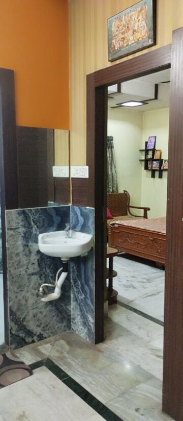 Bathroom in 3 BHK Apartment at Dharmatala Road – for Rent