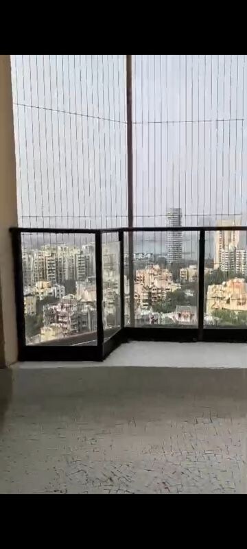 Room in 4 BHK Apartment at Hiranandani Gardens Lake Castle, Powai – for Rent