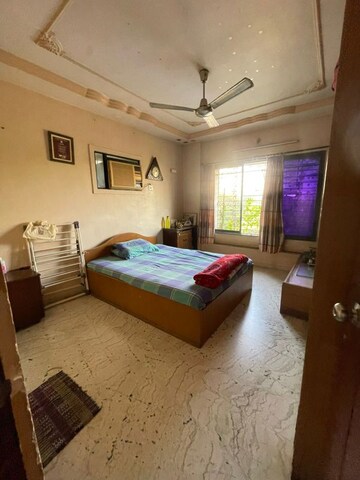 Bedroom in 3 BHK Apartment at Juhu Jivan, Juhu – for Rent