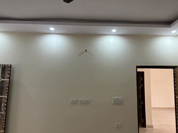 Room in 2 BHK Independent House at Sector 116 – for Rent