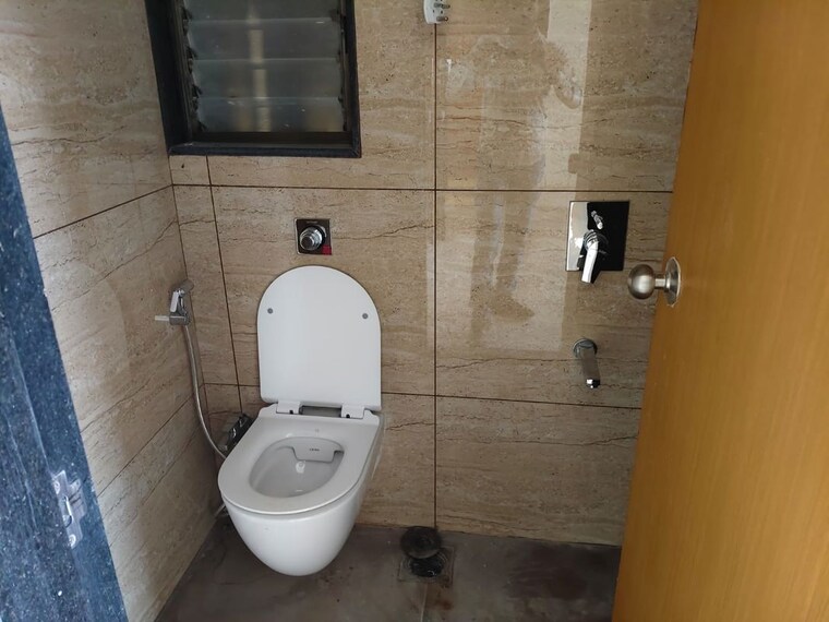 Bathroom, chandak-34-park-estate 1 Bedroom 391 Sq.Ft. Apartment In Goregaon West Mumbai 10084278